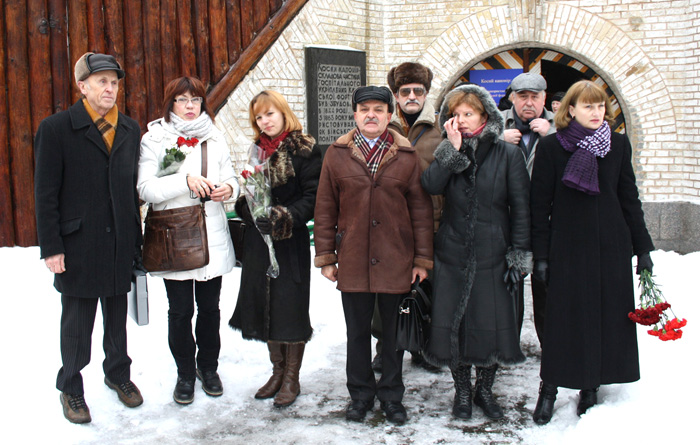 Pod ścianą straceń cytadeli kwiaty złożyli przedstawiciele diaspory polskiej Kijowa i obwodu 