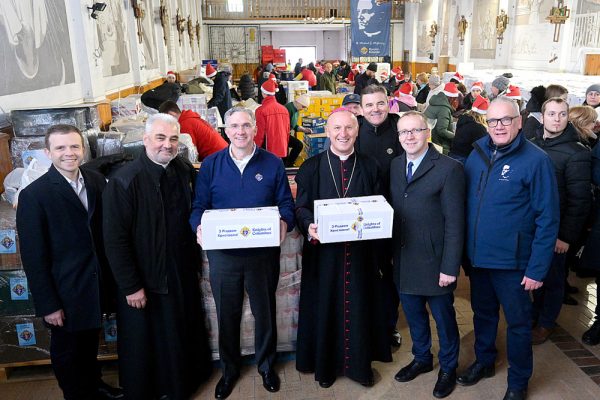 Dostarczają żywność do terenów zapomnianych, gdzie wciąż żyją ludzie