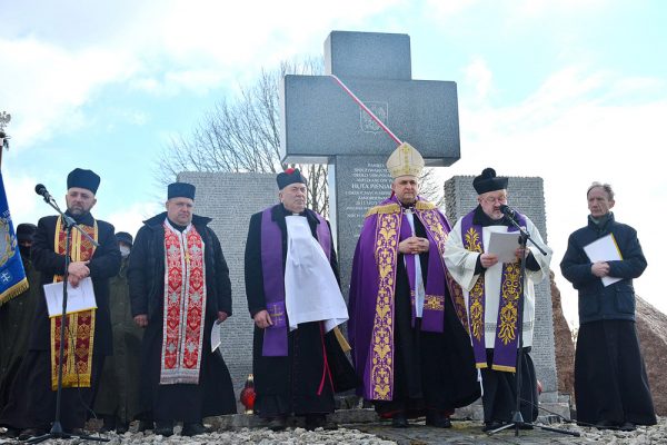 W hołdzie ofiarom zbrodni z Huty Pieniackiej