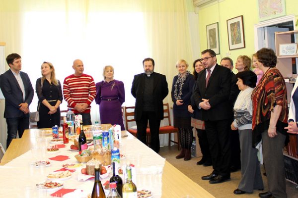 “Spotkanie Wielkanocne jest okazją, żeby podziękować Bogu za wszechobecną opiekę, jaką doznają każdego dnia działacze Stowarzyszenia, gdzie tak pieczołowicie kultywowane są tradycje polskie”