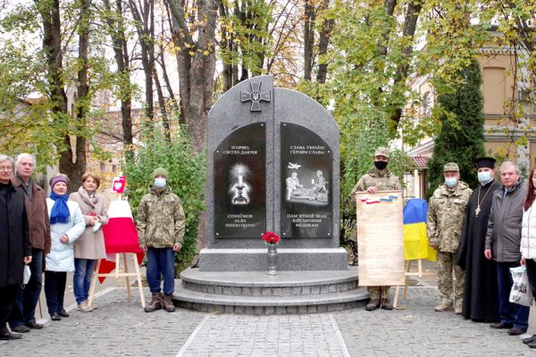 POŚWIĘCENIE I NIEPODLEGŁOŚĆ ŻADNA PANDEMIA NIE POKONA