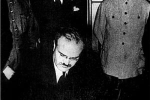 Stalinowska dyplomacja w przededniu niemiecko-radzieckiej agresji na Polskę.  Początek II wojny światowej.  (KONTYNUACJA)